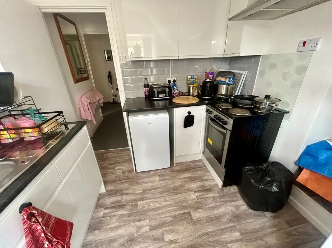 Substantial and recently refurbished residential investment in sought after Penarth location. Informed rental income of £55,140pa representing an Initial Gross Yield of 10%.