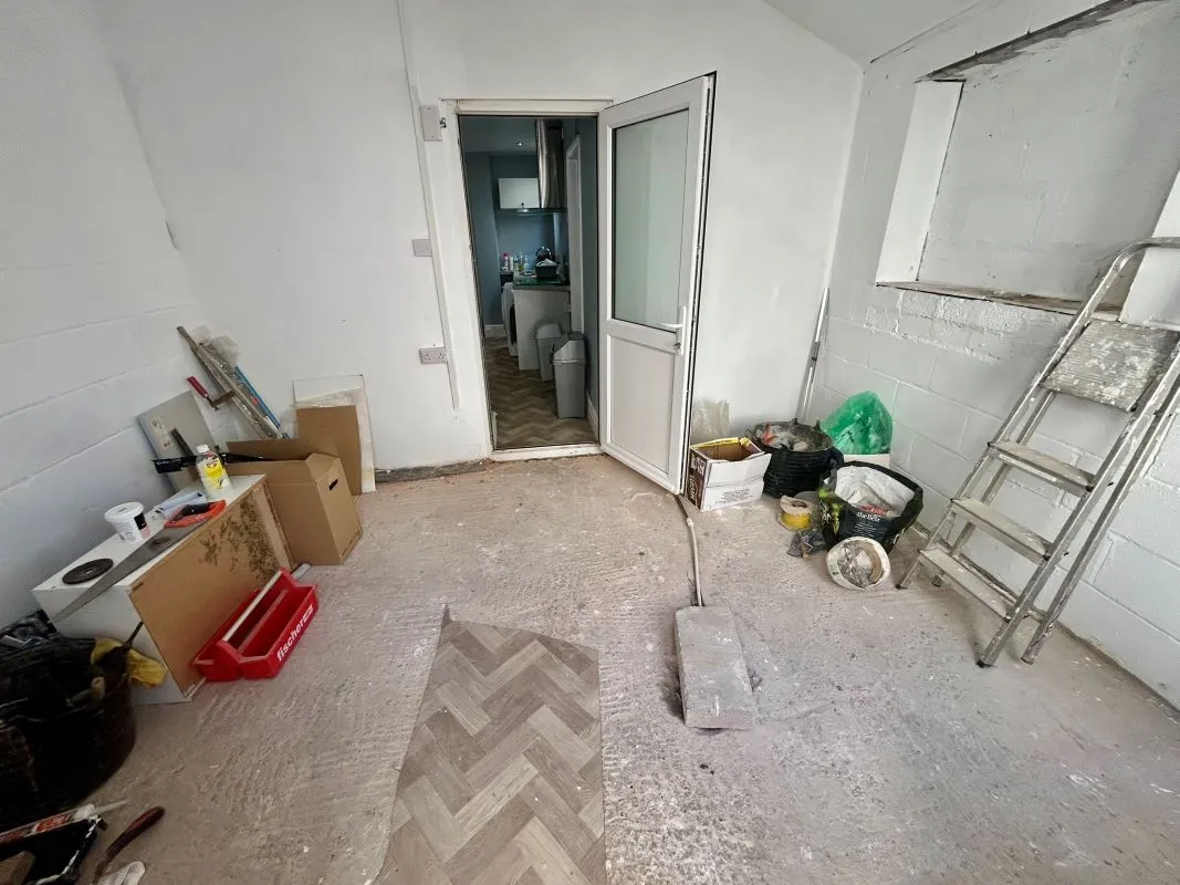 A traditional extended mid terraced house located in Riverside, offering excellent potential for modernisation and improvement. Within a short distance to the city centre.