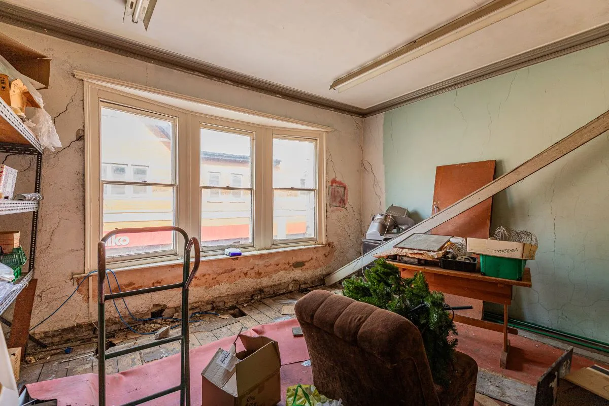 Extensive four storey property in the heart of Barry's retail centre with attractive shop front and huge potential for the upper floors, subject to any necessary consents. Leasehold.