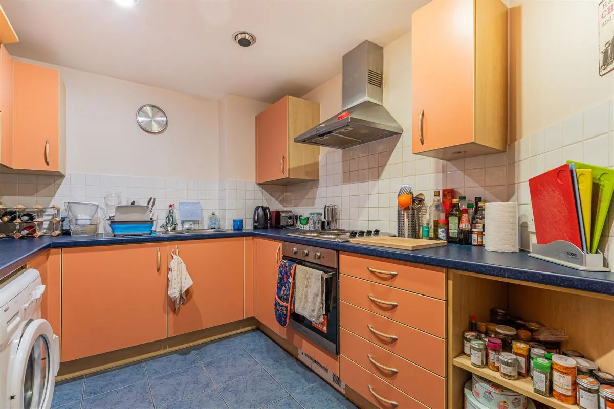 Two bedroom apartment in Adventurers Quay in Cardiff Bay offering secure living with stunning views over the River Taff and surrounding area producing an approx. 7.1% gross net yield.