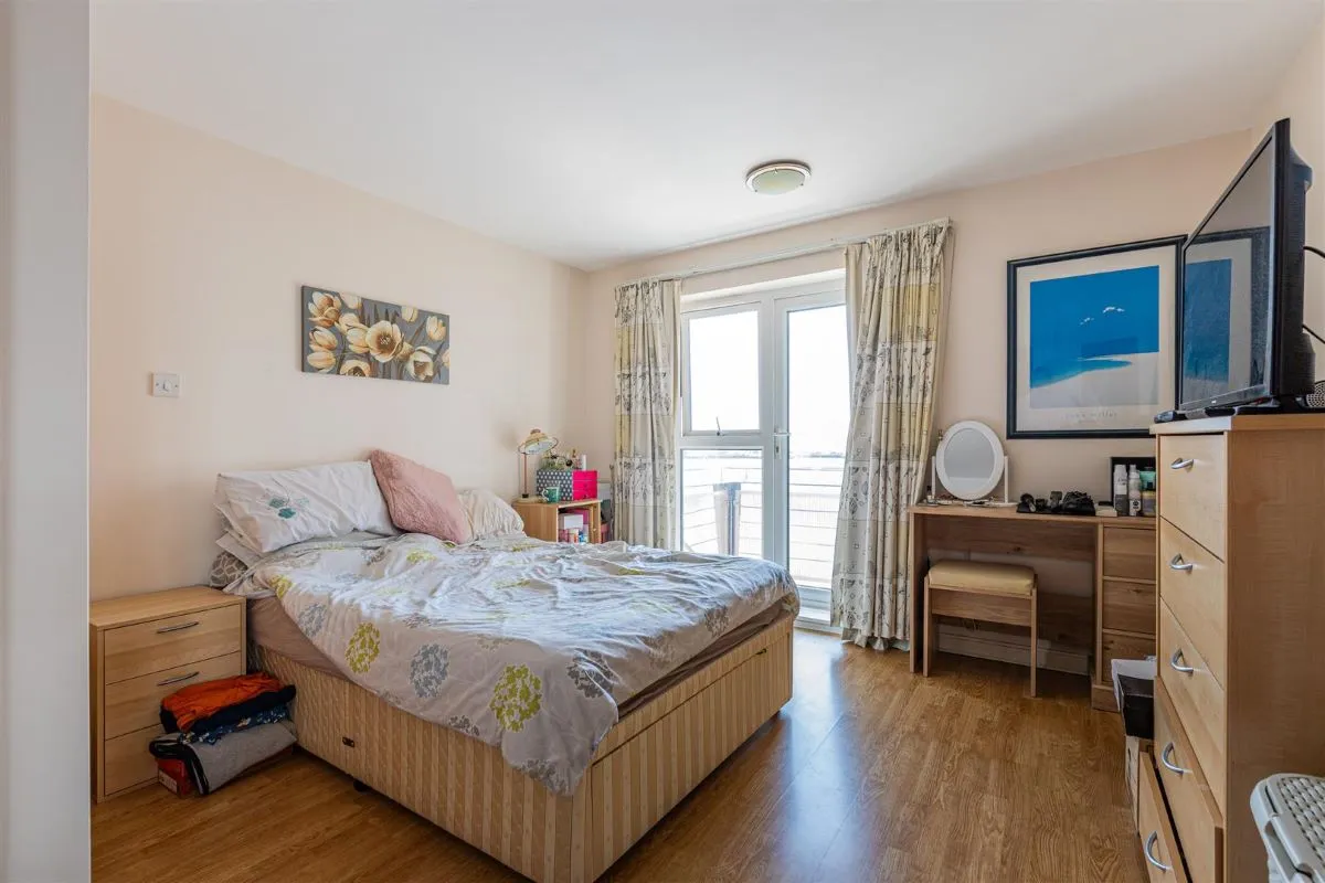 Two bedroom apartment in Adventurers Quay in Cardiff Bay offering secure living with stunning views over the River Taff and surrounding area producing an approx. 7.1% gross net yield.