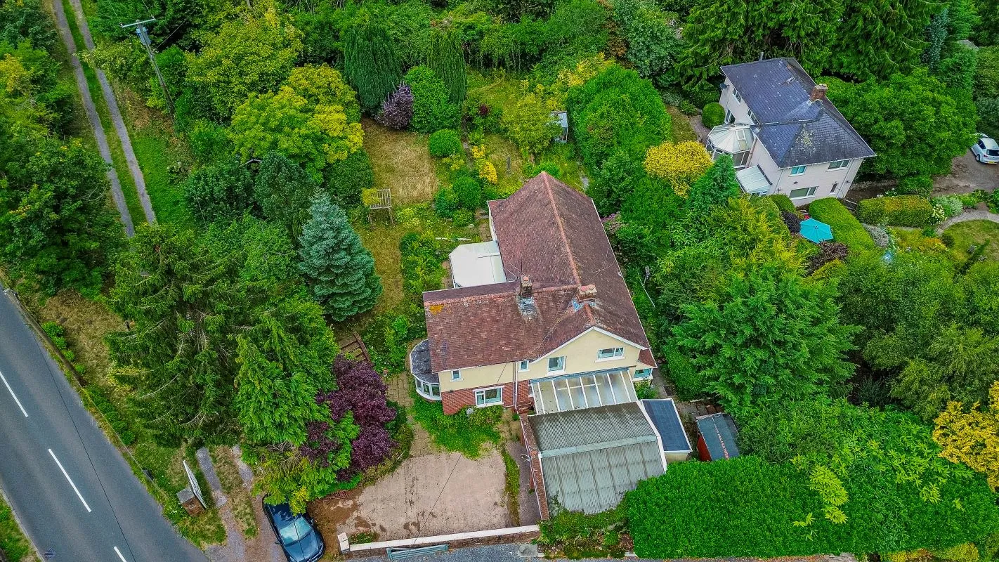 A substantial, four bedroom home in a generous plot with a driveway and double garage. Located on the edge of this popular village close to Abergavenny. In need of repair and improvement throughout.