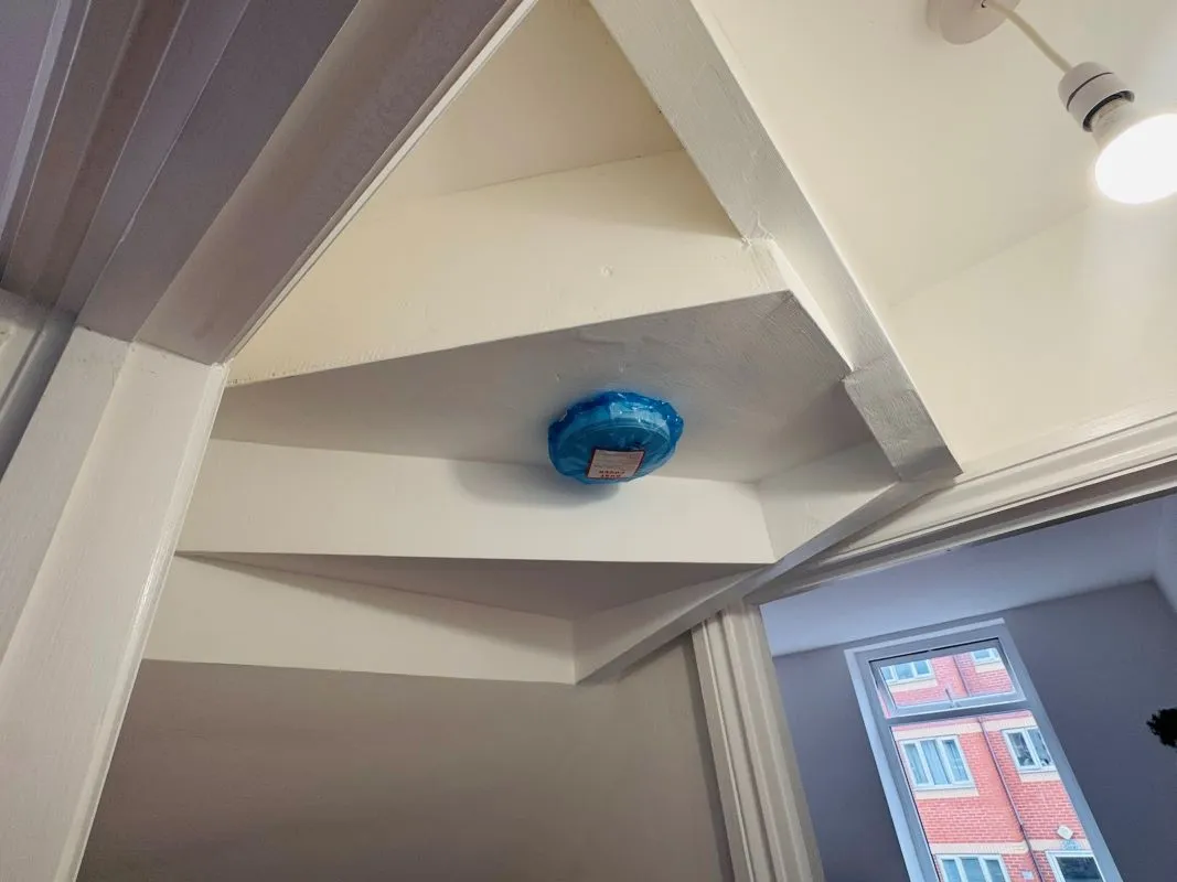 Investment opportunity to purchase a recently renovated split leveled duplex two bedroom flat located on Broadway and within short distance to the city centre.