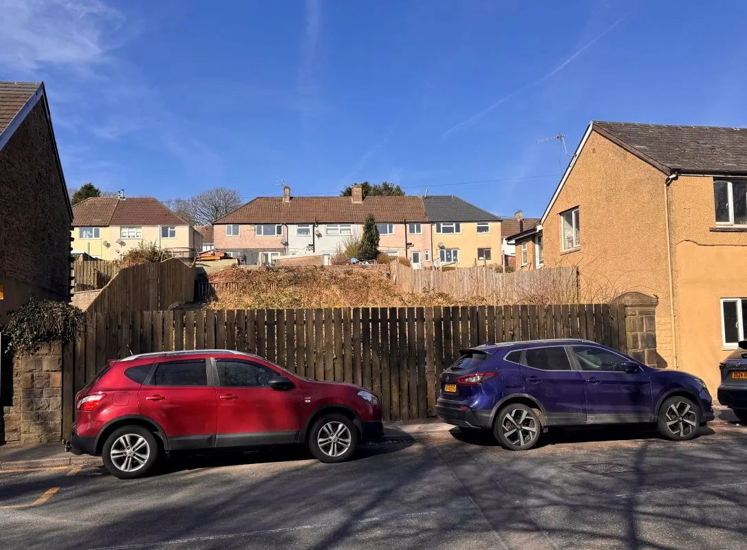 A parcel of freehold vacant land approx. 0.03 acres situated in the residential village of Pontllanfraith. Within close distance of Blackwood town centre.