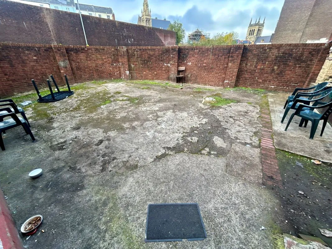 Two storey office investment property in the centre of Newport let for £12,000 per annum representing an Initial Gross Yield of 12%. Planning awarded for conversion to a 5 bed HMO.