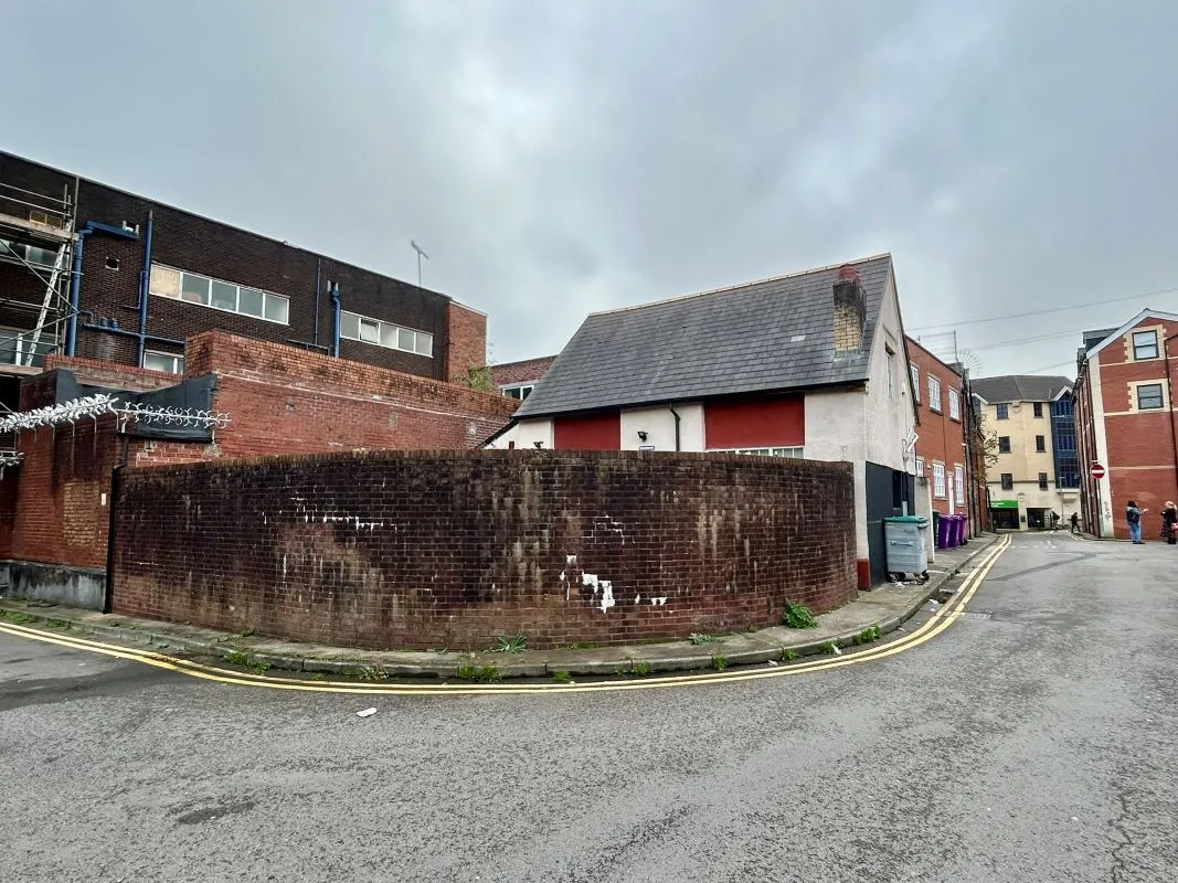 Two storey office investment property in the centre of Newport let for £12,000 per annum representing an Initial Gross Yield of 12%. Planning awarded for conversion to a 5 bed HMO.