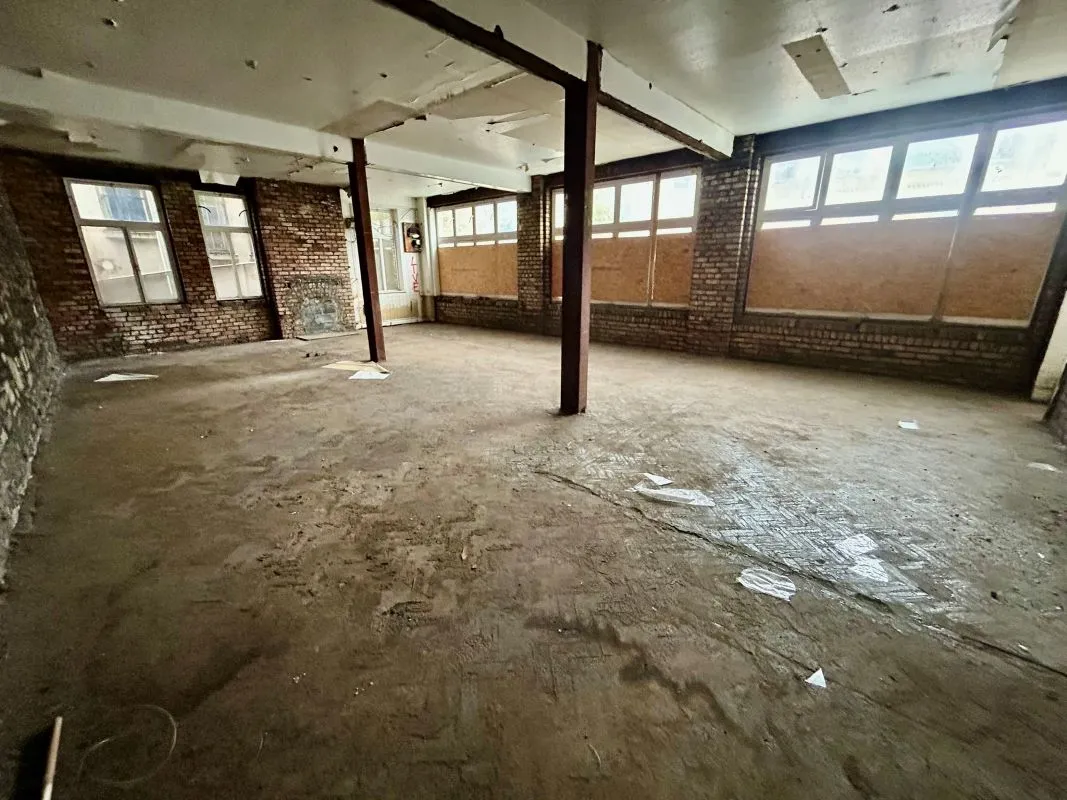 Prominent property on Churchill way and close to Queen street extending to approximately 8,571 sqft (796sqm) which could be suitable for a variety of uses, subject to consents.