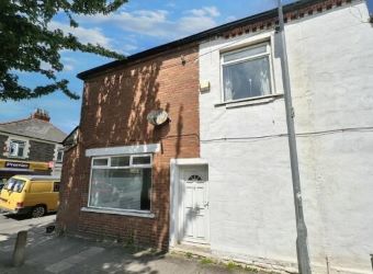 Two bedroom terraced house set on the desirable Cottrell Road in Roath. The property is a short walk away from Cathays and Cardiff City Centre. Sold with vacant possession.