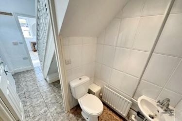 Two bedroom terraced house set on the desirable Cottrell Road in Roath. The property is a short walk away from Cathays and Cardiff City Centre. Sold with vacant possession.