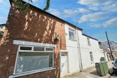 Two bedroom terraced house set on the desirable Cottrell Road in Roath. The property is a short walk away from Cathays and Cardiff City Centre. Sold with vacant possession.