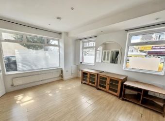 Two bedroom terraced house set on the desirable Cottrell Road in Roath. The property is a short walk away from Cathays and Cardiff City Centre. Sold with vacant possession.