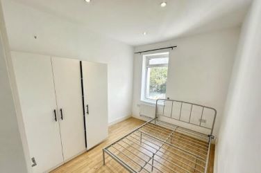 Two bedroom terraced house set on the desirable Cottrell Road in Roath. The property is a short walk away from Cathays and Cardiff City Centre. Sold with vacant possession.