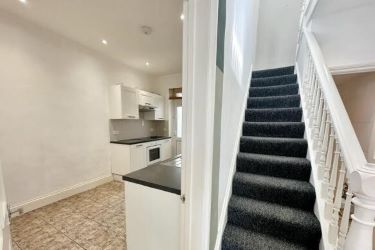 Two bedroom terraced house set on the desirable Cottrell Road in Roath. The property is a short walk away from Cathays and Cardiff City Centre. Sold with vacant possession.