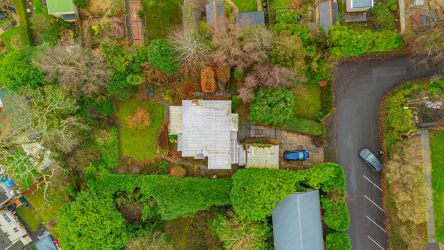 Unique and private four bedroom detached property in extensive grounds in this popular area with far reaching views. In very good condition but in need of complete modernisation throughout.