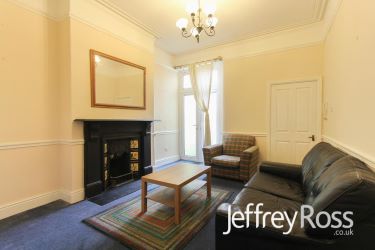 Three storey period investment property in this popular road. Arranged as 3 X Two bedroom apartments with current income totalling £2900pcm (£34,800pa), representing a 10% Initial gross yield.
