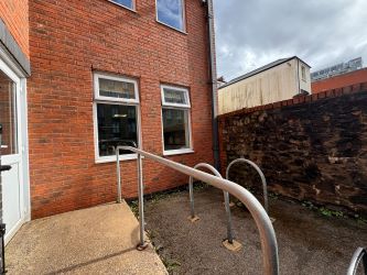 An Impressive Grade II listed three-storey red brick mid terraced office building. Partially modernised recently and also benefiting from a modern extension with its own stair core. Total area of 4020 sqft (373sqm) approx.