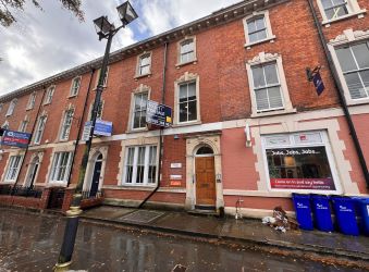 An Impressive Grade II listed three-storey red brick mid terraced office building. Partially modernised recently and also benefiting from a modern extension with its own stair core. Total area of 4020 sqft (373sqm) approx.