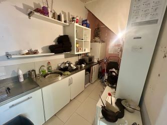 Investment opportunity close to busy shopping area of Cowbridge road in Canton. Entire building let to a well established salon business with rental income of £15,000pa, representing an initial gross yield of 11.5%.