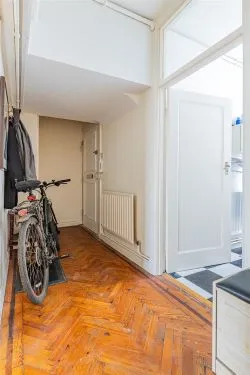 One bedroom investment apartment in this iconic mansion block in the centre of Cardiff. Initial gross yield of 12.7%.