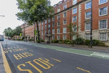 One bedroom investment apartment in this iconic mansion block in the centre of Cardiff. Initial gross yield of 12.7%.