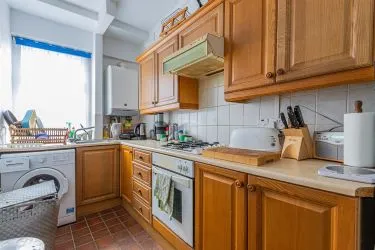 One bedroom investment apartment in this iconic mansion block in the centre of Cardiff. Initial gross yield of 12.7%.