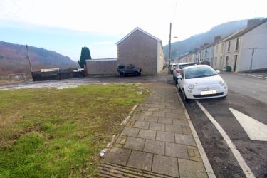 Site of the former Avondale social club extending to over 4,500sqft (425sqm) approx. which could be suitable for a variety of uses (subject to consent)