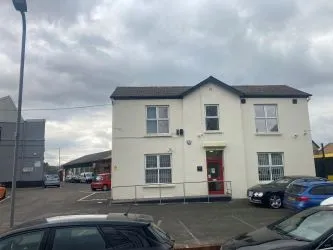 Workshop and two storey offices extending to a total of 9121 sqft (847sqm) approx in this popular and well-positioned industrial estate.