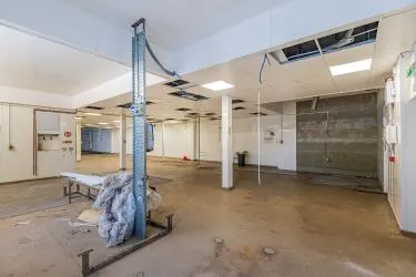 Workshop and two storey offices extending to a total of 9121 sqft (847sqm) approx in this popular and well-positioned industrial estate.
