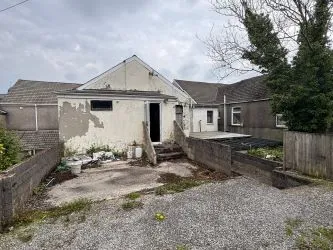 Opportunity to acquire this freehold mixed use building with ground floor commercial unit and first floor rooms. Rear parking and development land in Maesteg.