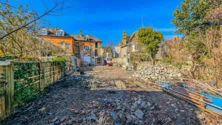 June 10th Auction - Substantial semi-detached period property in a generous plot, in this landmark Penarth location. Planning applied for a rear two storey extension to then provide a five bedroom, four bathroom modern home extending to approximately 3500sqft. (Planning ref - 2025/00048/FUL)