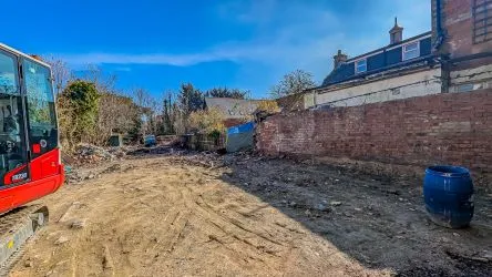 June 10th Auction - Substantial semi-detached period property in a generous plot, in this landmark Penarth location. Planning applied for a rear two storey extension to then provide a five bedroom, four bathroom modern home extending to approximately 3500sqft. (Planning ref - 2025/00048/FUL)