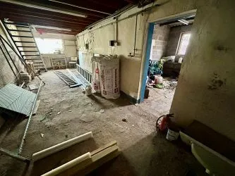 Detached two storey coach house with single storey annexe in popular location. Planning permission awarded for the demolition and construction of a three bedroom detached house. (Ref - 25/00381/VAR)