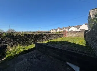 Bay-fronted end of terrace property converted into two apartments in this popular and well regarded area of Llanelli.