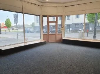 Opportunity to acquire this freehold mixed use corner property with ground floor commercial unit and x2 flats occupying a high street presence on Thompson Street in Barry.