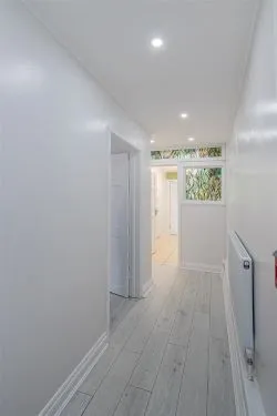 Investment opportunity to acquire this one-bedroom basement apartment with a garden and its own entrance within walking distance of Cardiff City Centre with total rent income of approx. £11,100 pa representing an initial gross yield of circa 10%.