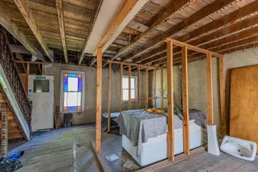 Extensive semi-detached former pub and most recently gift shop and gallery (Fabio) which has been partly re-developed to offer four apartments to the upper floors (two completed) with further potential to the lower floors for commercial or residential use, (subject to consents).