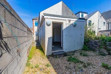Opportunity to acquire this two storey property suitable for a variety of uses located on the prominent Cowbridge Road in Cardiff.