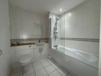 Investment opportunity acquire this Modern purpose-built two bedroom apartment with waterside views and a short distance to the city centre. Representing an Initial gross yield of 10%.