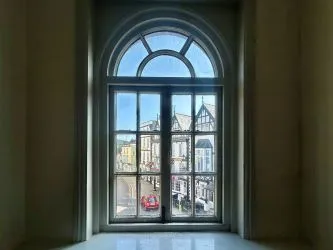 Attractive Grade II listed former bank in this prominent position in the centre of Monmouth with accommodation over three floors including the basement.