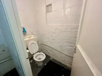 Semi-detached coach house in this popular area of Newport which could be suitable for a variety of uses, subject to consents.