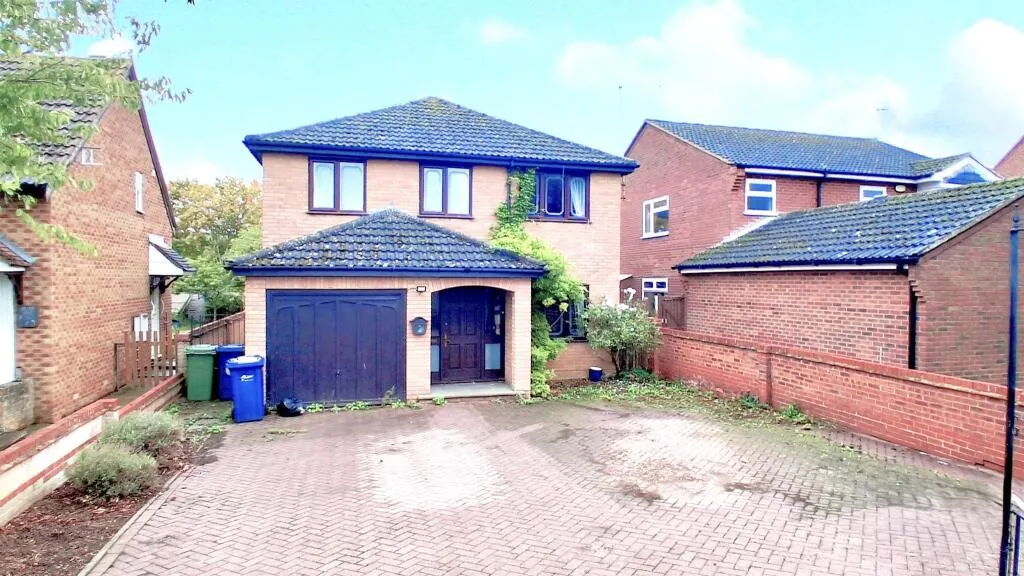 4 bed Detached