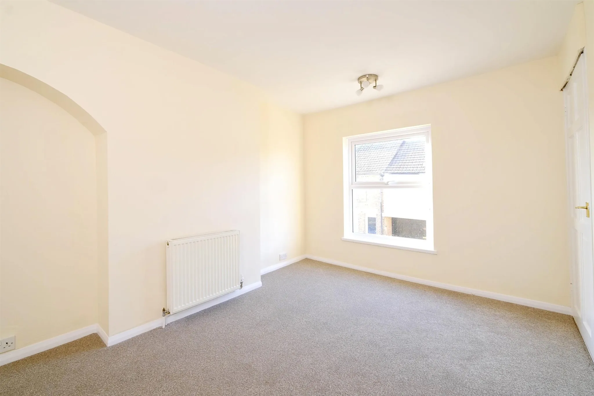 2 bed End of Terrace