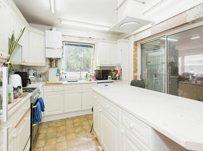4 bed Detached Bungalow