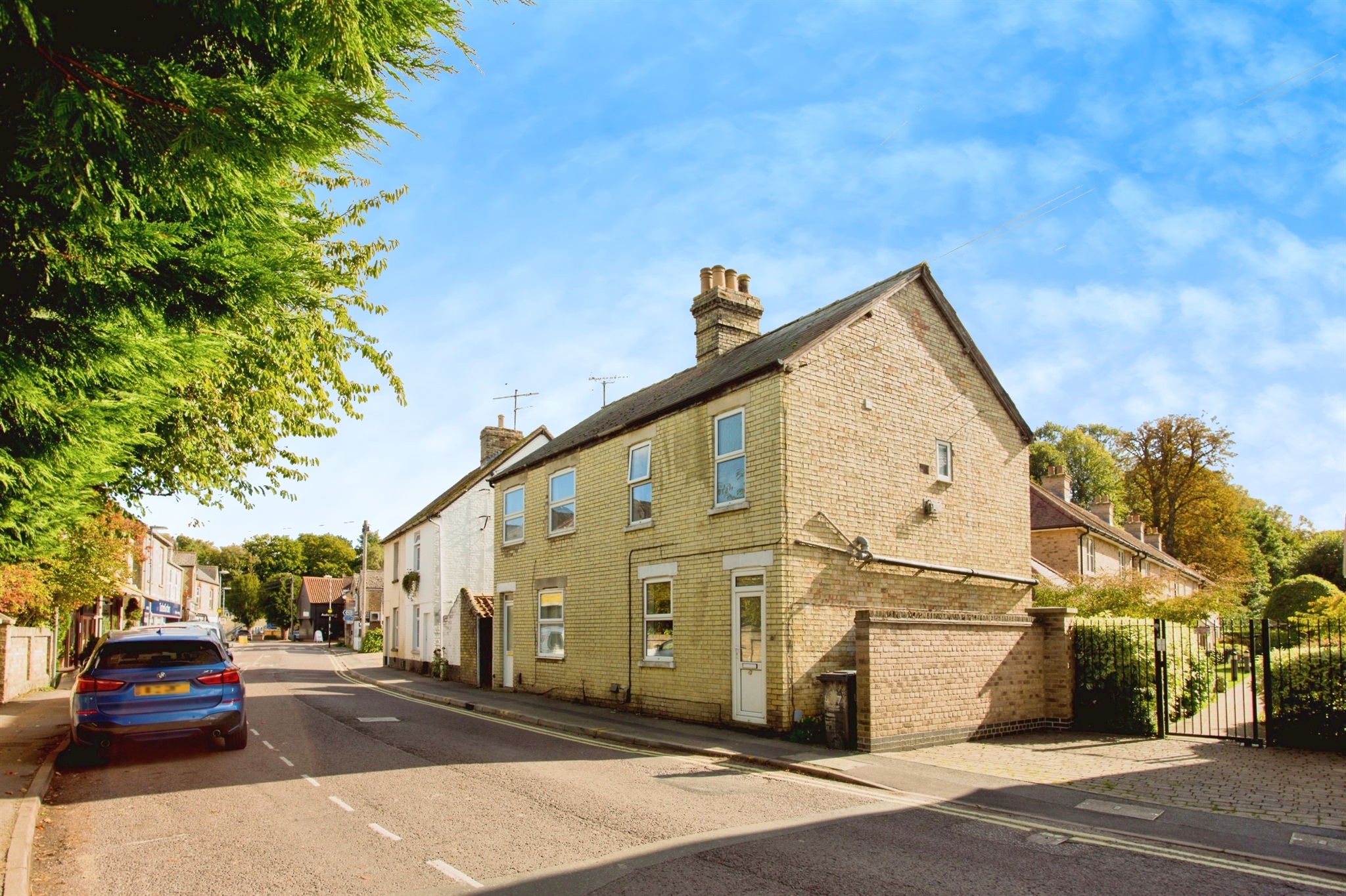 2 bed Semi-Detached