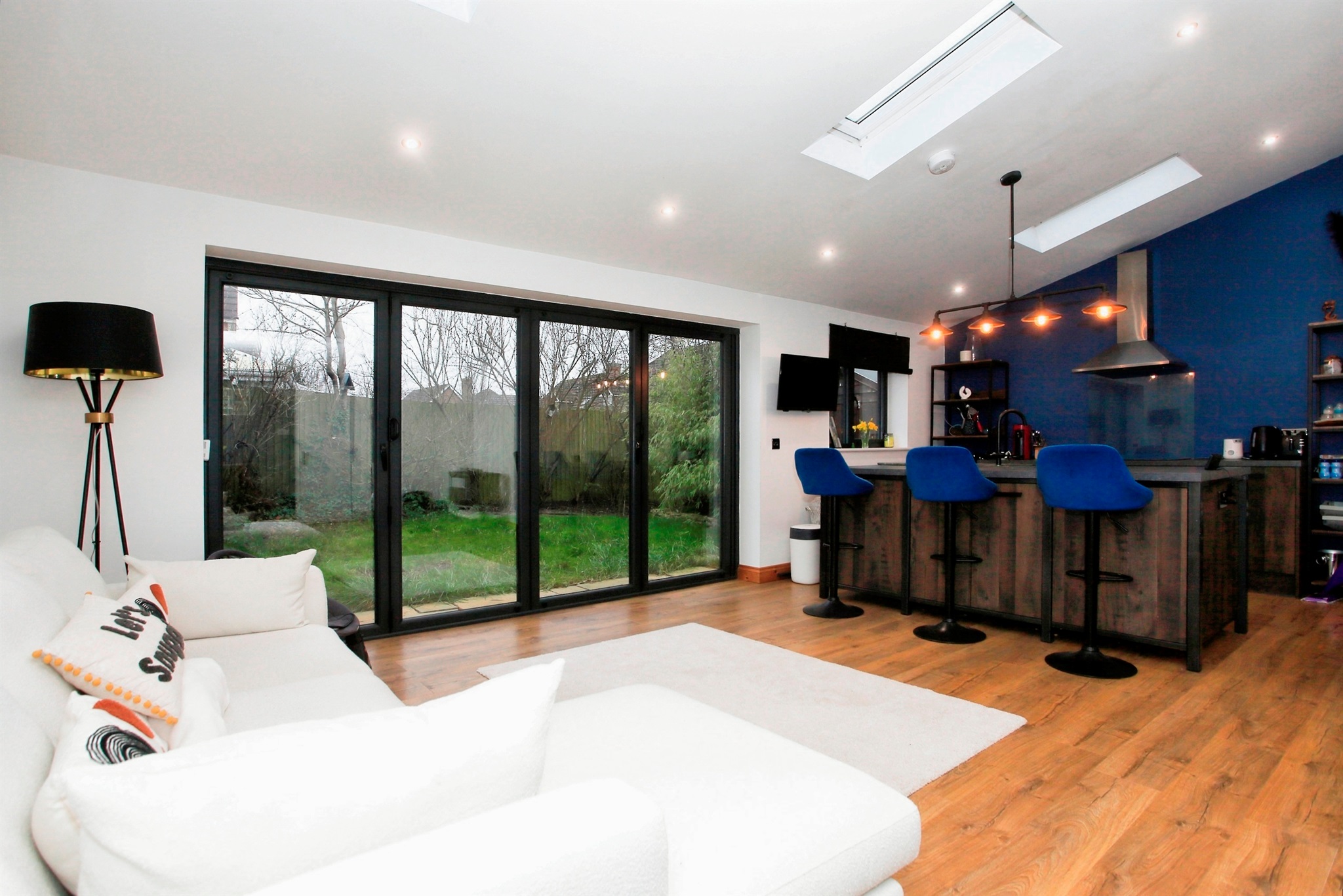 4 bed Detached