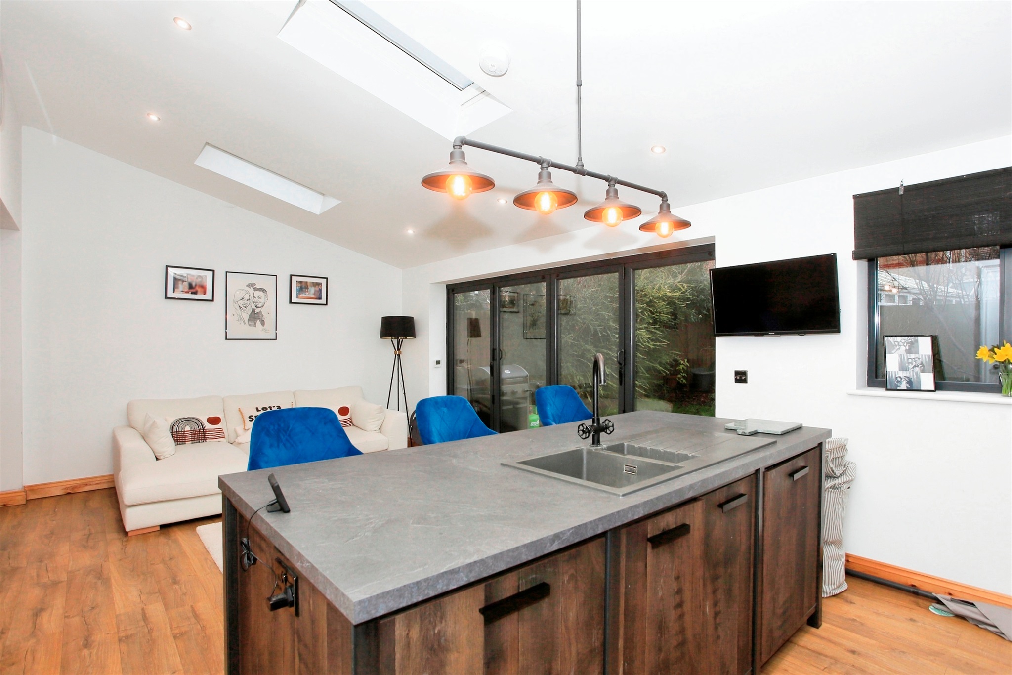 4 bed Detached