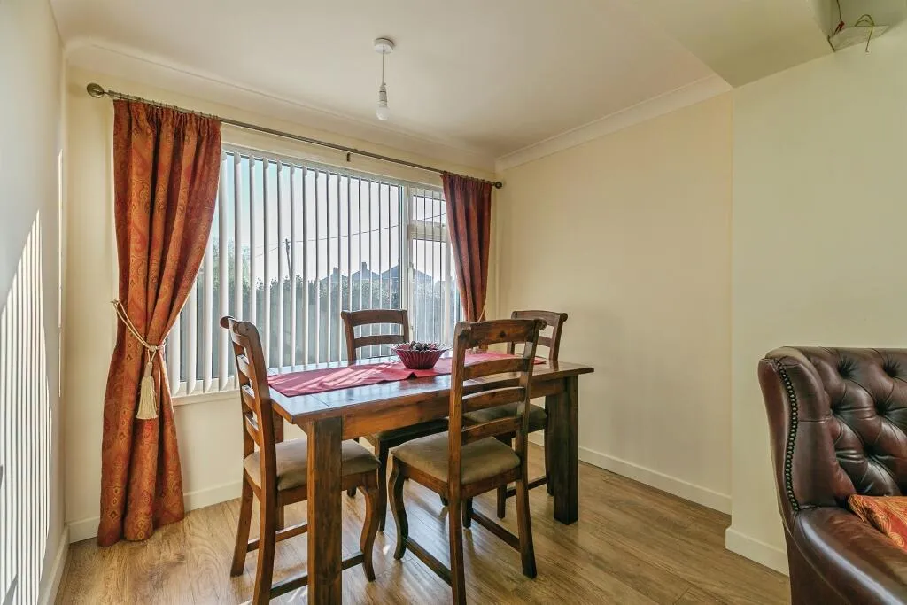 2 bed Detached Bungalow