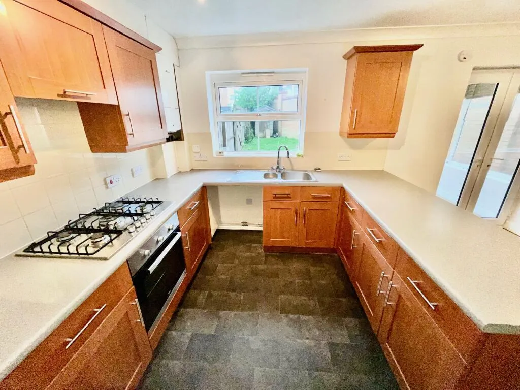 3 bed End of Terrace
