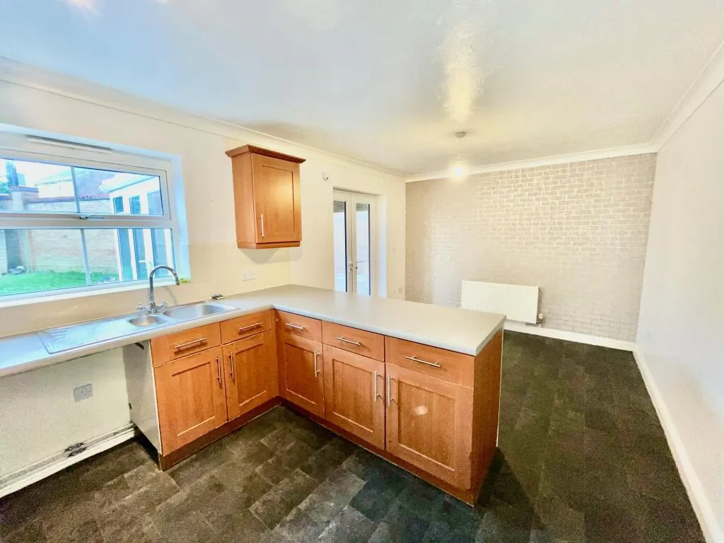 3 bed End of Terrace