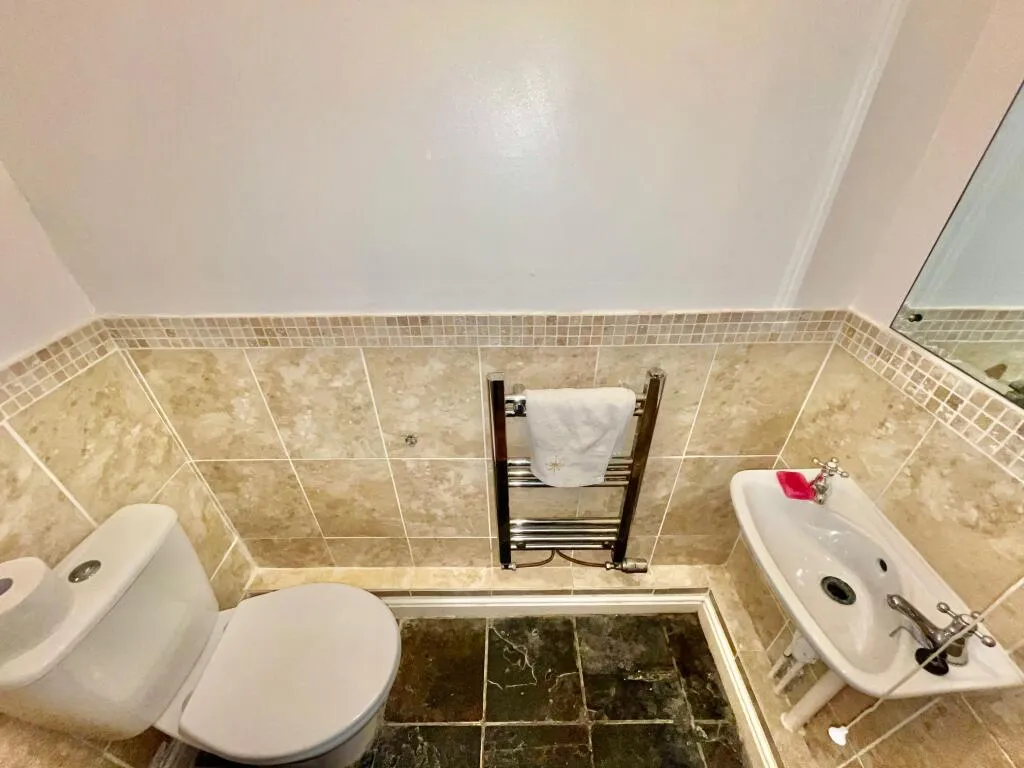 3 bed End of Terrace